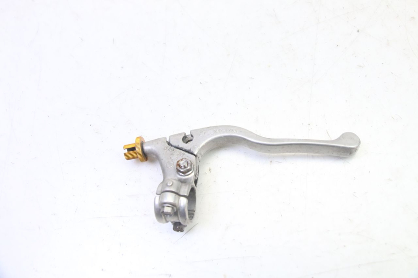 photo de CLUTCH LEVER MOUNT KAWASAKI KX 85 (2014 - 2021) - Zoom on usage condition