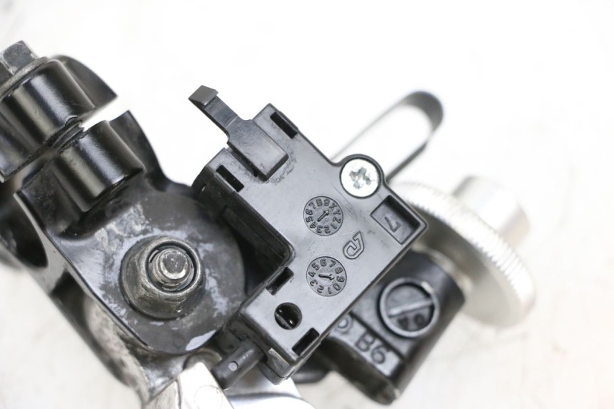 photo de CLUTCH LEVER MOUNT YAMAHA MT-07 MT07 ABS 700 (2018 - 2020) - Zoom on usage condition