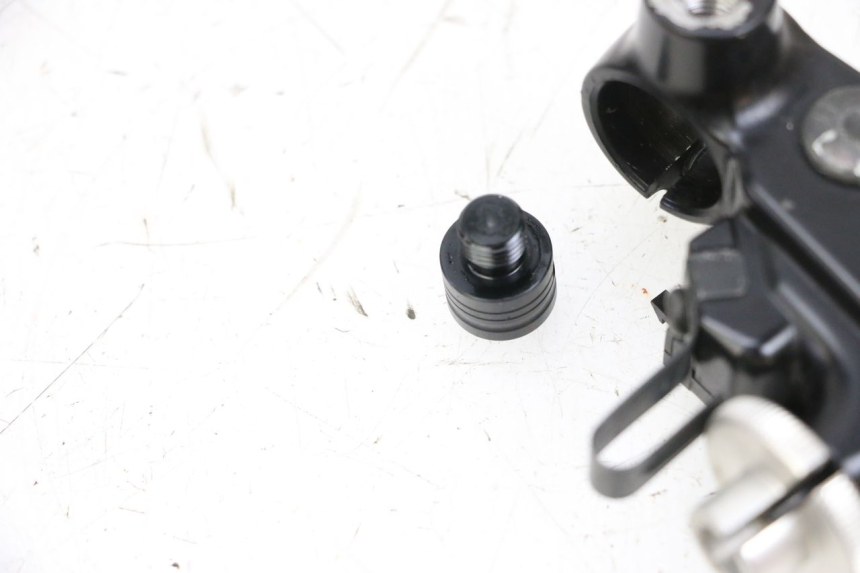 photo de CLUTCH LEVER MOUNT YAMAHA MT-07 MT07 ABS 700 (2018 - 2020) - Fixing points details