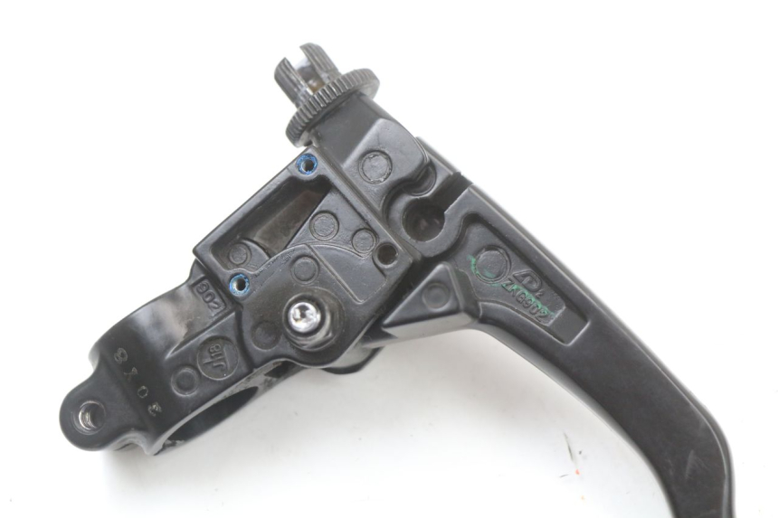 photo de CLUTCH LEVER MOUNT KAWASAKI NINJA 400 (2018 - 2023) - Technical close-up