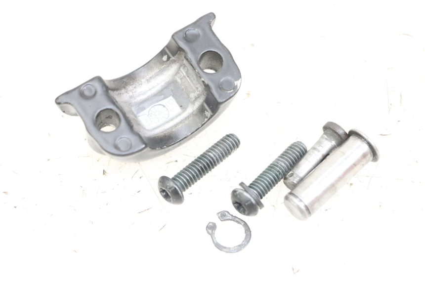 photo de CLUTCH LEVER HARLEY DAVIDSON SPORTSTER XL CUSTOM 1200 (2003 - 2004) - Component detail