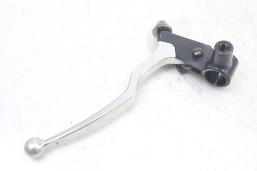photo de CLUTCH LEVER MOUNT SUZUKI GS F 500 (2004 - 2007) - Zoom on usage condition