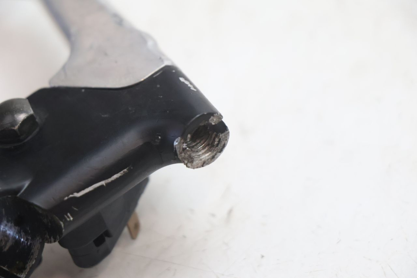 photo de CLUTCH LEVER MOUNT SUZUKI SV S 650 (2003 - 2009) - Alternative perspective