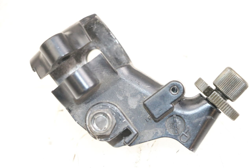 photo de CLUTCH LEVER MOUNT YAMAHA XJS DIVERSION 600 (1997 - 1999) - Zoom on usage condition