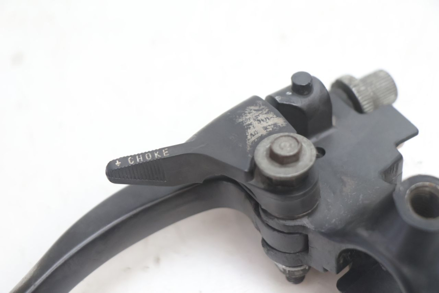photo de CLUTCH LEVER MOUNT HONDA XRV AFRICA TWIN 750 (1990 - 1992) - Alternative perspective