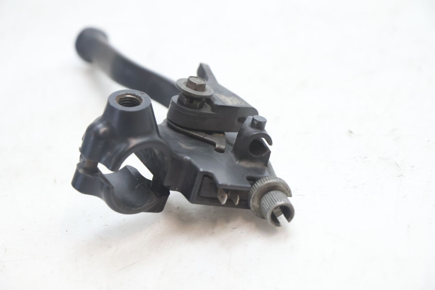 photo de CLUTCH LEVER MOUNT HONDA XRV AFRICA TWIN 750 (1990 - 1992) - Fixing points details