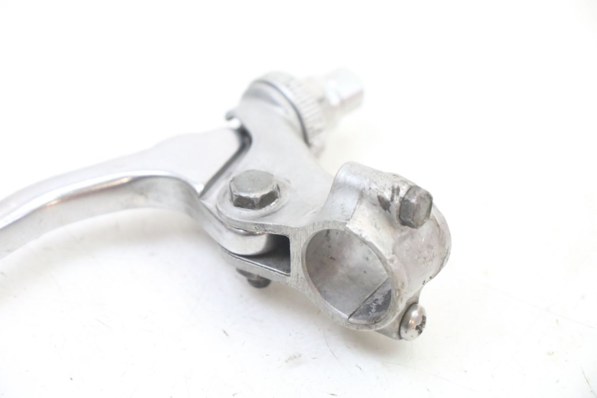 photo de CLUTCH LEVER MOUNT YAMAHA YZ 125 (2006 - 2016) - Zoom on usage condition