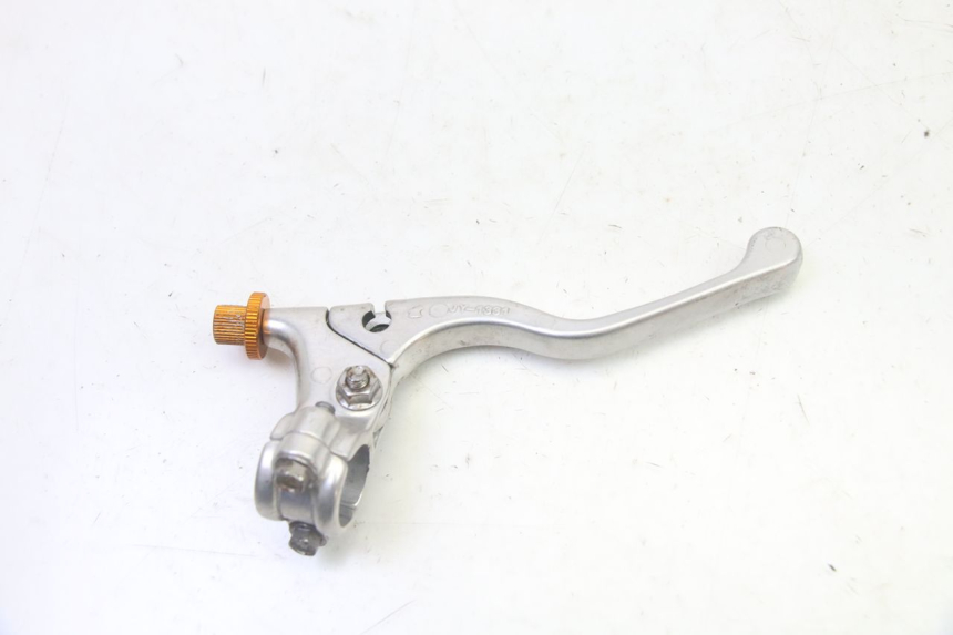 photo de CLUTCH LEVER MOUNT YAMAHA YZ 125 (1998 - 2005) - Zoom on usage condition