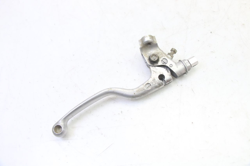 photo de CLUTCH LEVER MOUNT YAMAHA YZ 85 (2022 - 2025) - Zoom on usage condition