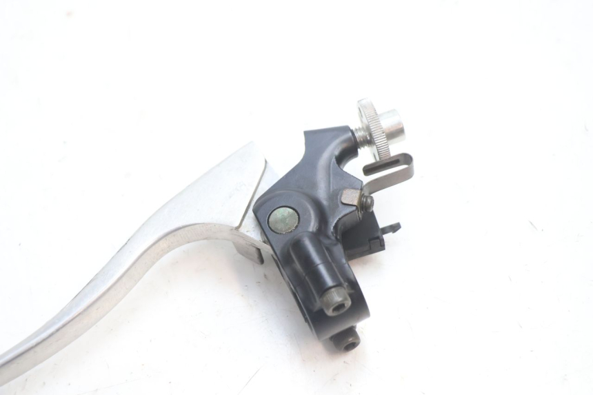 photo de CLUTCH LEVER MOUNT KAWASAKI ZX-6R ZX6R 600 (2000 - 2002) - Alternative perspective