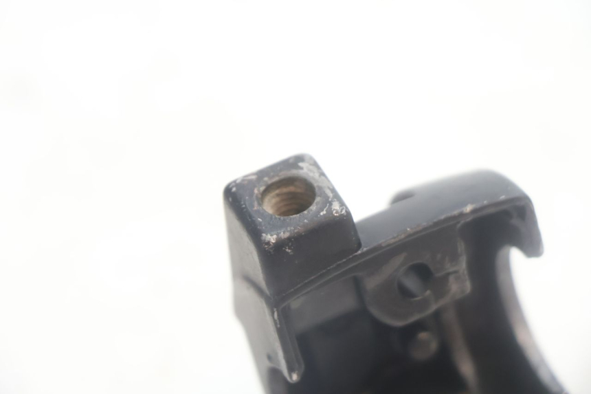 photo de RIGHT BRAKE LEVER MOUNT YAMAHA SLIDER 50 (1999 - 2004) - Component detail
