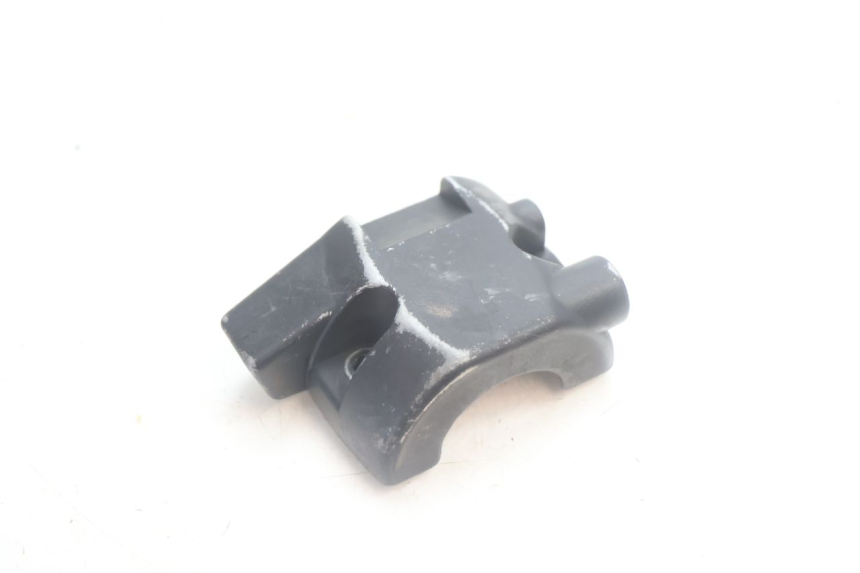 photo de RIGHT BRAKE LEVER MOUNT YAMAHA SLIDER 50 (1999 - 2004) - Alternative perspective