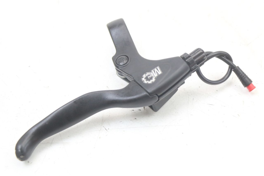 photo de RIGHT BRAKE LEVER MOUNT DUALTRON TOGO PLUS 1 - Zoom on usage condition