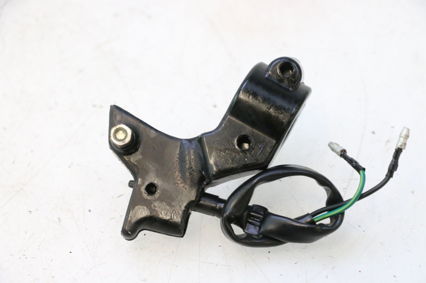 photo de LEFT BRAKE LEVER MOUNT KYMCO AGILITY PREMIUM 50 (2007 - 2010) - Zoom on usage condition