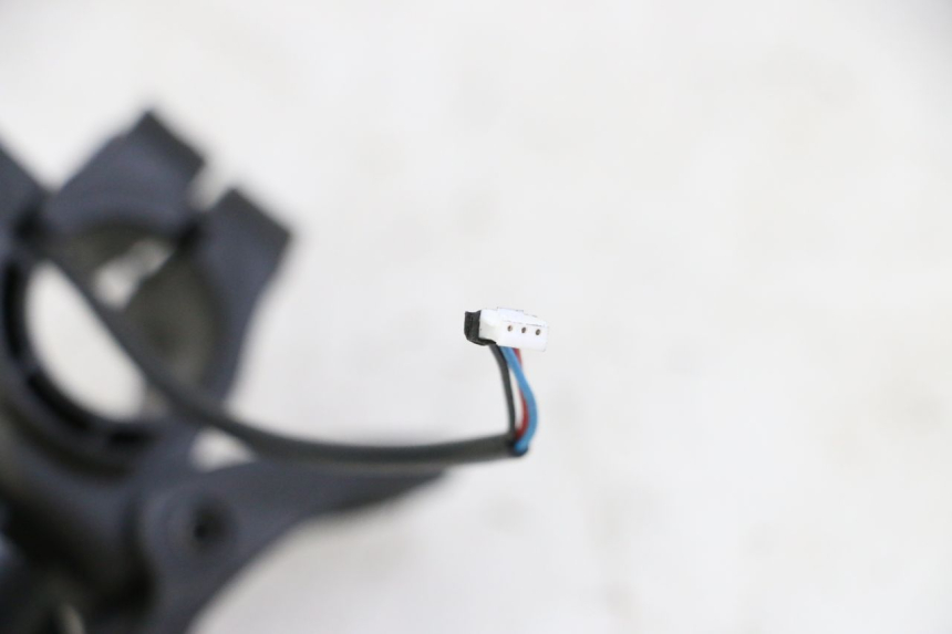 photo de LEFT BRAKE LEVER SEGWAY NINEBOT E2 1 - Alternative perspective