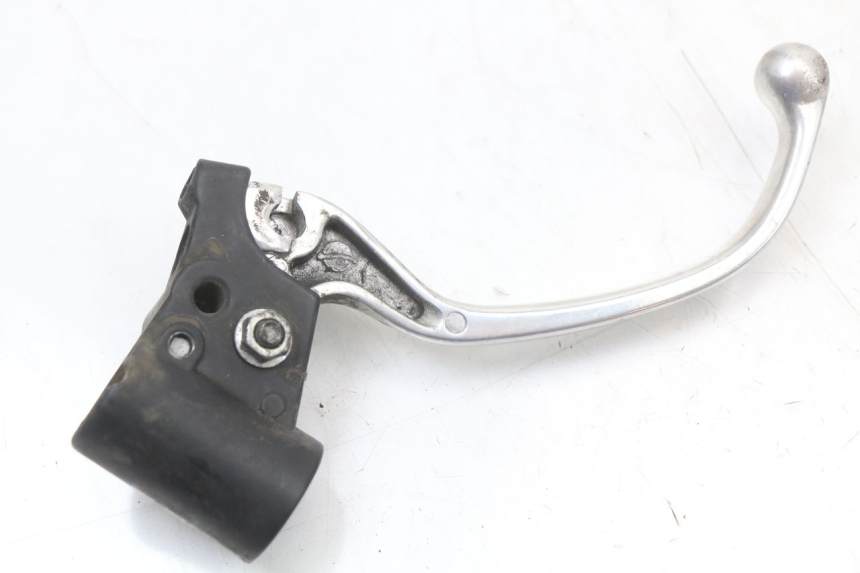 photo de LEFT BRAKE LEVER MOUNT PIAGGIO FLY 4T 50 (2004 - 2010) - Component detail