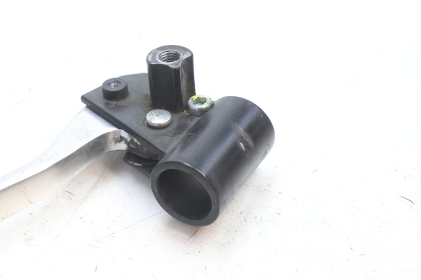 photo de LEFT BRAKE LEVER MOUNT PIAGGIO LIBERTY IGET 4T 50 (2021 - 2025) - Component detail