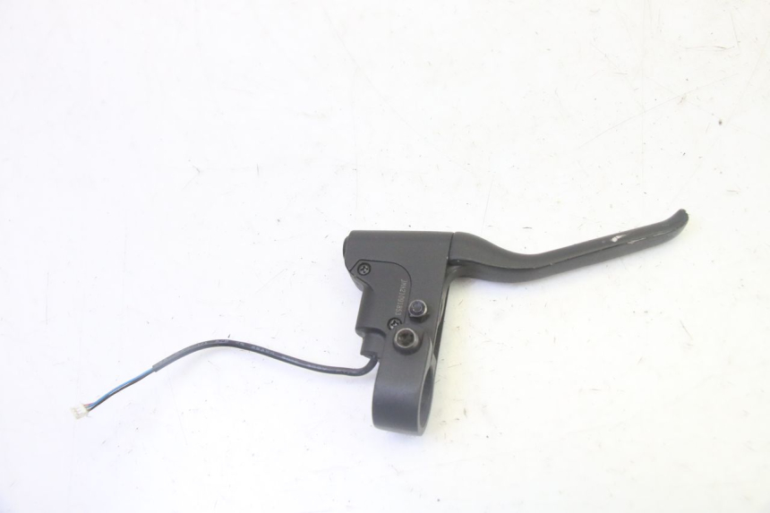 photo de LEFT BRAKE LEVER MOUNT XIAOMI MI PRO 2 1 - Zoom on usage condition