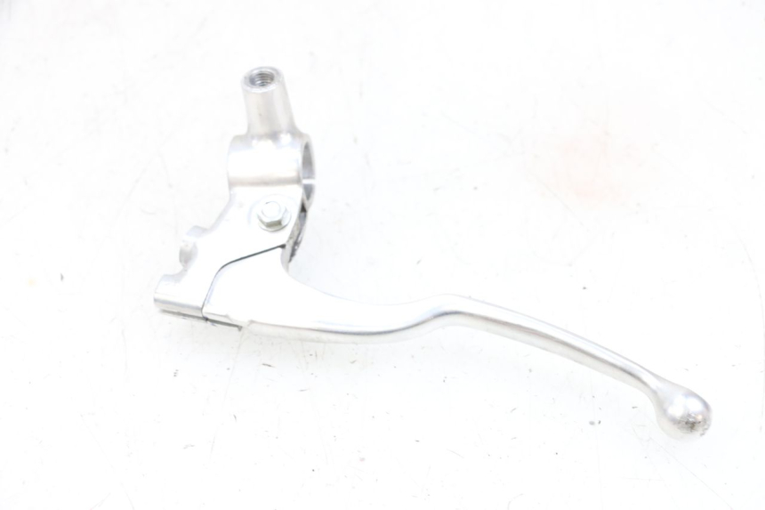 photo de LEFT BRAKE LEVER MOUNT YAMAHA NEO'S CORE 1 (2022 - 2026) - Zoom on usage condition