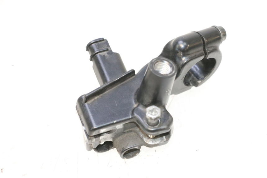 photo de LEFT BRAKE LEVER MOUNT HONDA PCX (JF57/JF64) 125 (2014 - 2018) - Technical close-up