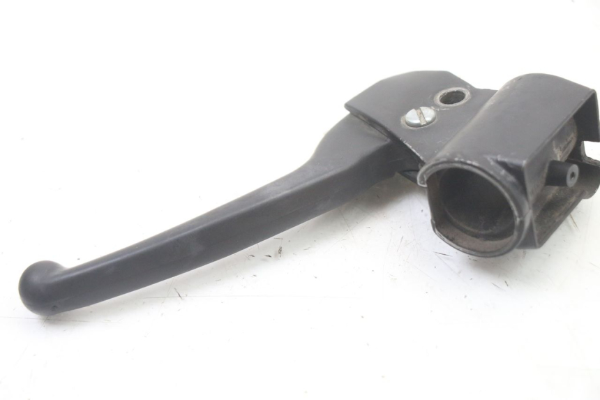 photo de LEFT BRAKE LEVER MOUNT PEUGEOT LUDIX ONE 50 (2005 - 2008) - Zoom on usage condition