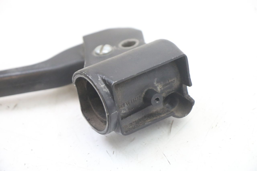 photo de LEFT BRAKE LEVER MOUNT PEUGEOT LUDIX ONE 50 (2005 - 2008) - Alternative perspective