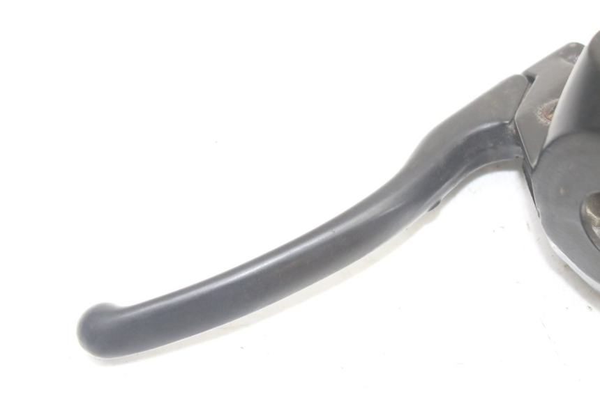 photo de LEFT BRAKE LEVER MOUNT PEUGEOT TREKKER TKR 50 (2005 - 2014) - Alternative perspective