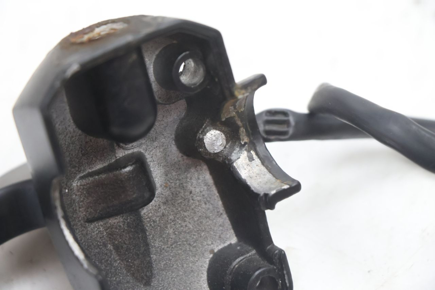 photo de LEFT BRAKE LEVER MOUNT RIDE RACE GT 2T 50 (2012 - 2017) - Zoom on usage condition