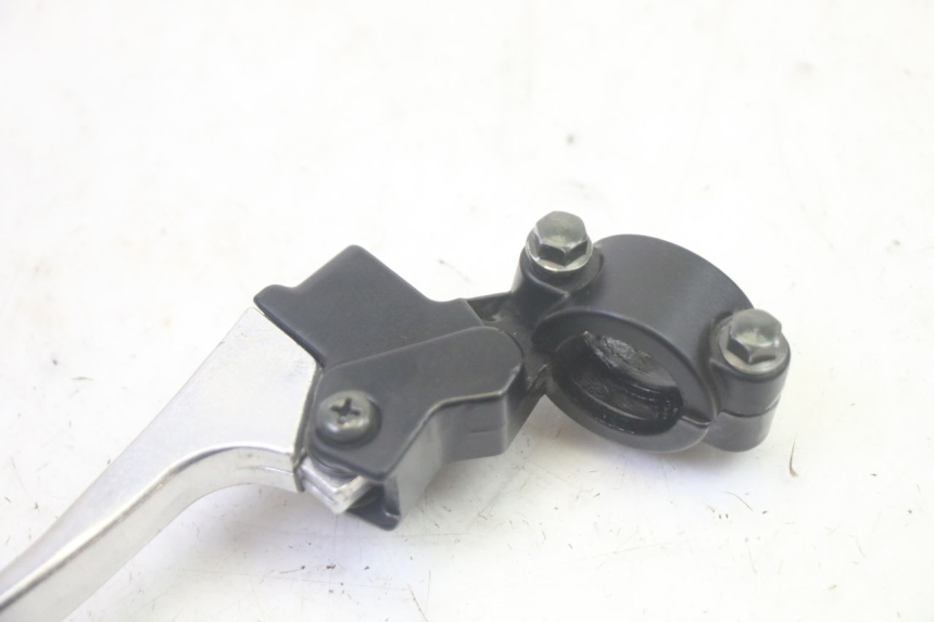 photo de LEFT BRAKE LEVER MOUNT JM MOTORS SANTANA EVO 50 (2024 - 2026) - Technical close-up
