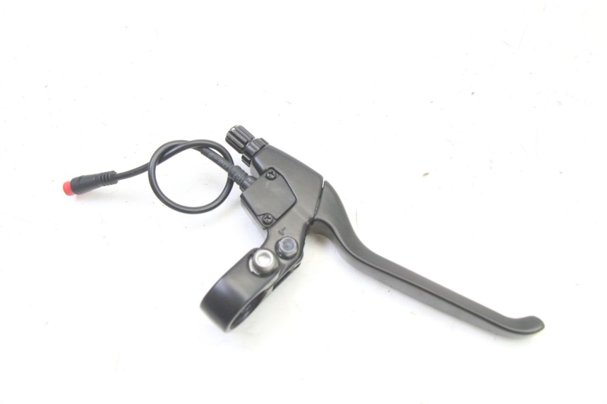 photo de LEFT BRAKE LEVER NAMI STELLAR 1 - Technical close-up