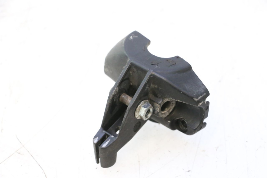 photo de LEFT BRAKE LEVER MOUNT PEUGEOT TREKKER 50 (1995 - 2004) - Component detail