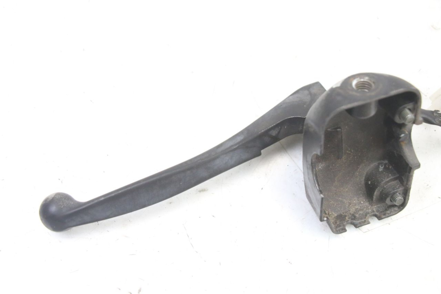 photo de LEFT BRAKE LEVER MOUNT UNIVERSAL BIKE ZN50QT-11B 50 (2018 - 2021) - Zoom on usage condition