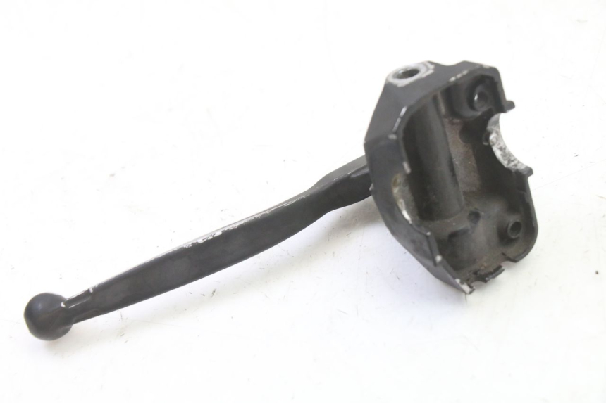 photo de LEFT BRAKE LEVER MOUNT PEUGEOT VIVACITY NEW 4T 50 (2008 - 2017) - Zoom on usage condition