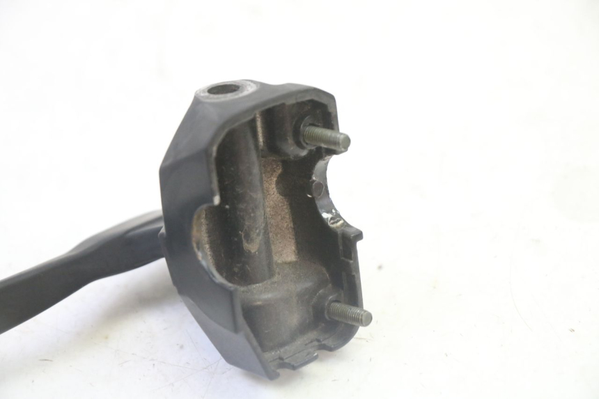 photo de LEFT BRAKE LEVER MOUNT PEUGEOT VIVACITY NEW 4T 50 (2008 - 2017) - Alternative perspective