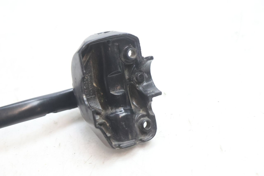 photo de LEFT BRAKE LEVER MOUNT PEUGEOT VIVACITY 50 (1998 - 2003) - Alternative perspective