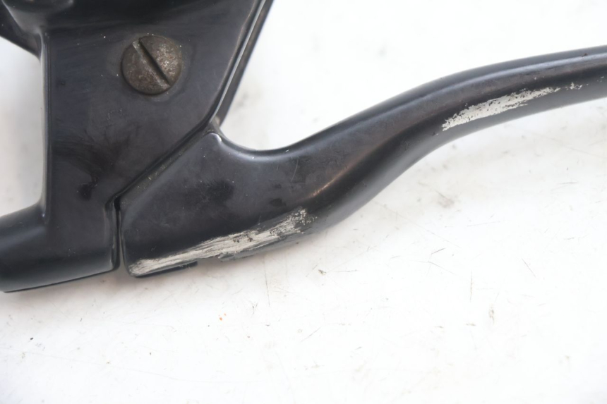 photo de LEFT BRAKE LEVER MOUNT PEUGEOT VIVACITY 50 (2004 - 2009) - Component detail