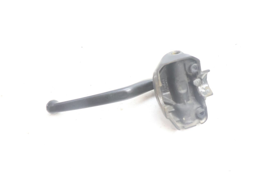 photo de LEFT BRAKE LEVER MOUNT PEUGEOT VIVACITY 100 (1999 - 2008) - Zoom on usage condition