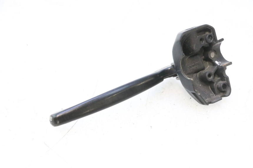 photo de LEFT BRAKE LEVER MOUNT YAMAHA YP MAJESTY 125 (1998 - 2001) - Component detail