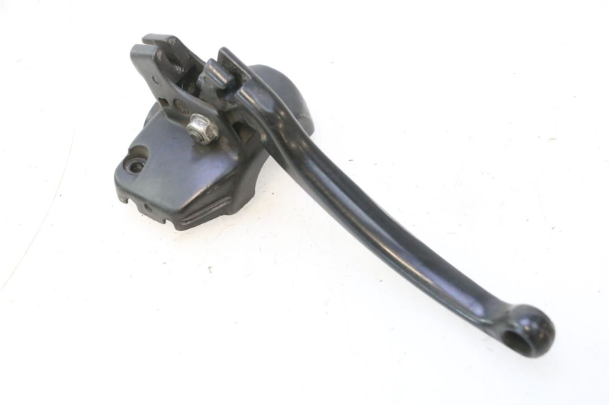 photo de LEFT BRAKE LEVER MOUNT YAMAHA YP MAJESTY 125 (1998 - 2001) - Alternative perspective