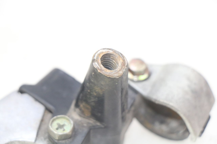 photo de LEFT BRAKE LEVER YIYING YY50QT-10 50 (2007 - 2022) - Zoom on usage condition