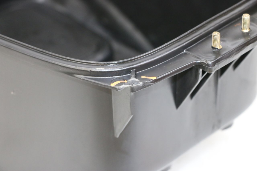 photo de SEAT STORAGE BOX KYMCO AGILITY 4T 50 (2005 - 2018) - Alternative perspective