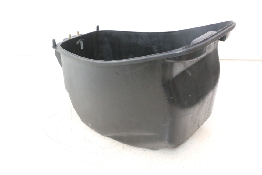photo de SEAT STORAGE BOX KYMCO AGILITY 4T 50 (2018 - 2022) - Fixing points details