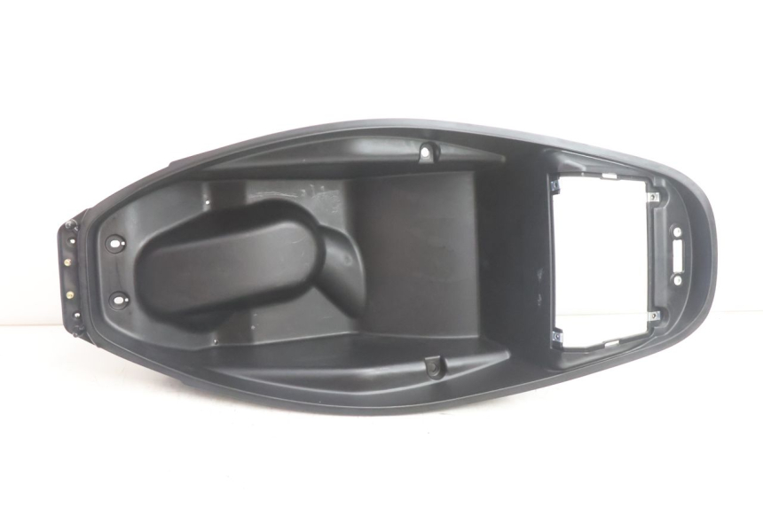 photo de UNDERSEAT STORAGE KYMCO AGILITY CITY 16P 125 (2015 - 2024) - Component detail