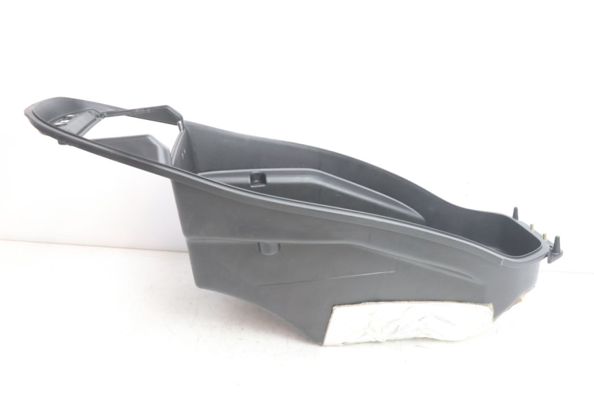 photo de UNDERSEAT STORAGE KYMCO AGILITY CITY 16P 125 (2015 - 2024) - Alternative perspective