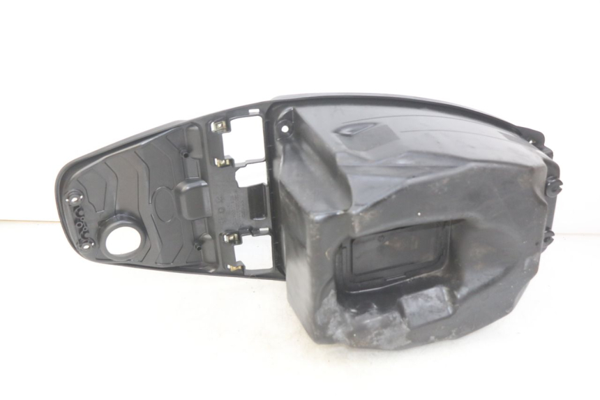 photo de SEAT STORAGE BOX KYMCO AGILITY RS 4T 50 (2009 - 2013) - Alternative perspective