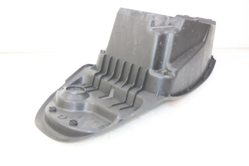 photo de SEAT STORAGE BOX ECCITY ARTELEC 670 1 (2013 - 2017) - Zoom on usage condition