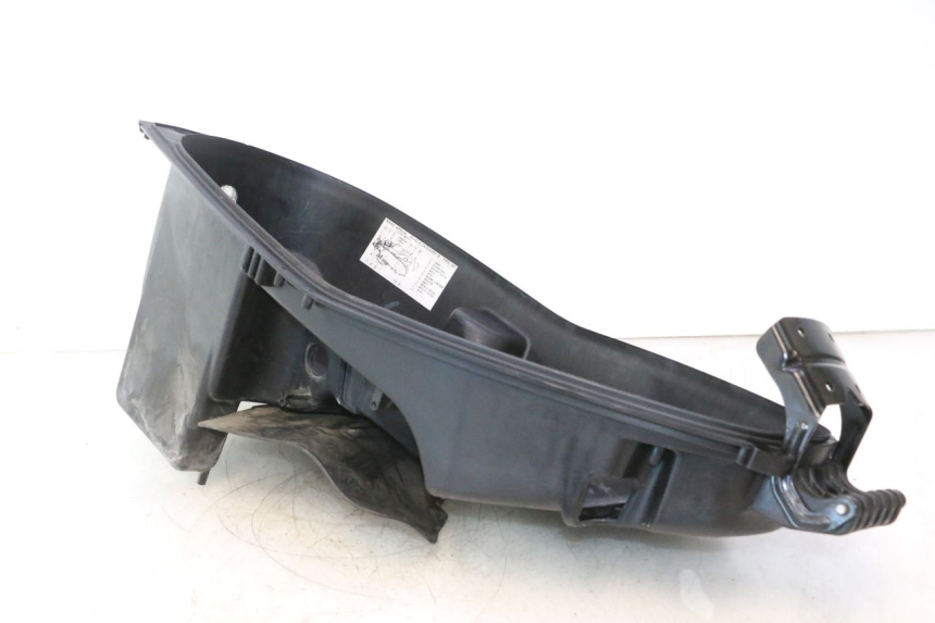 photo de UNDERSEAT STORAGE APRILIA ATLANTIC S 125 (2010 - 2013) - Alternative perspective