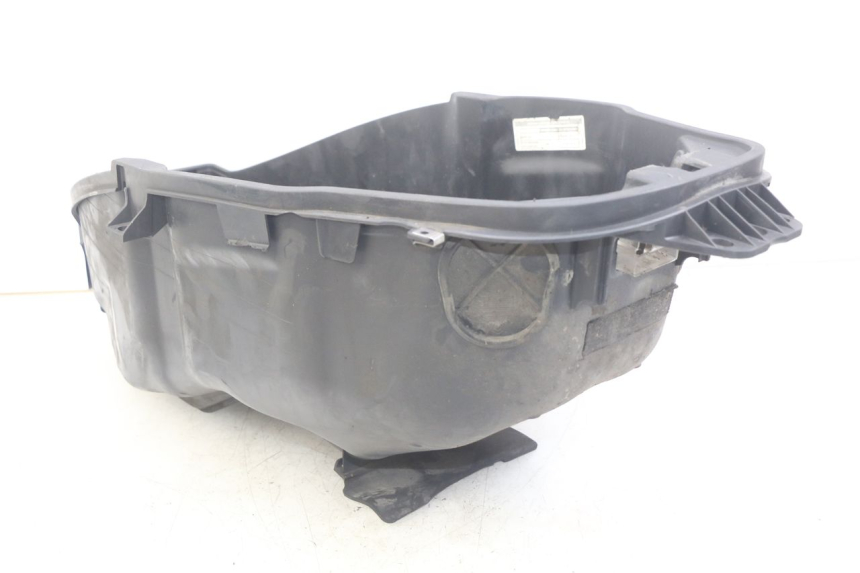 photo de SEAT STORAGE BOX PIAGGIO BEVERLY 125 (2010 - 2015) - Zoom on usage condition