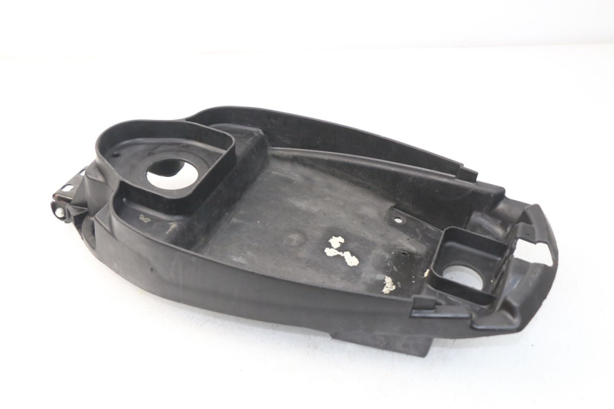 photo de SEAT STORAGE BOX MBK BOOSTER SPIRIT NAKED 50 (2004 - 2017) - Technical close-up