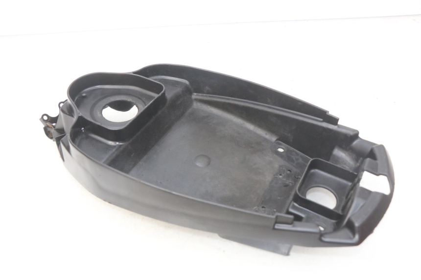 photo de SEAT STORAGE BOX MBK BOOSTER SPIRIT NAKED 50 (2004 - 2017) - Fixing points details